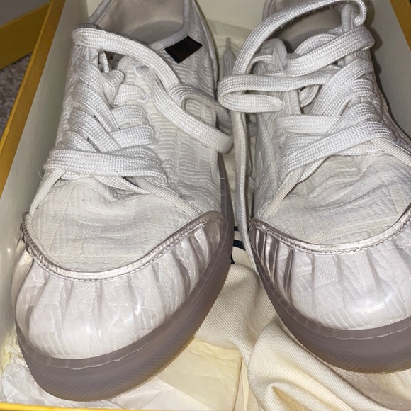 Fendi Sneakers size 38 . Slightly worn , clean great style and comfortable. - Picture 2 of 4